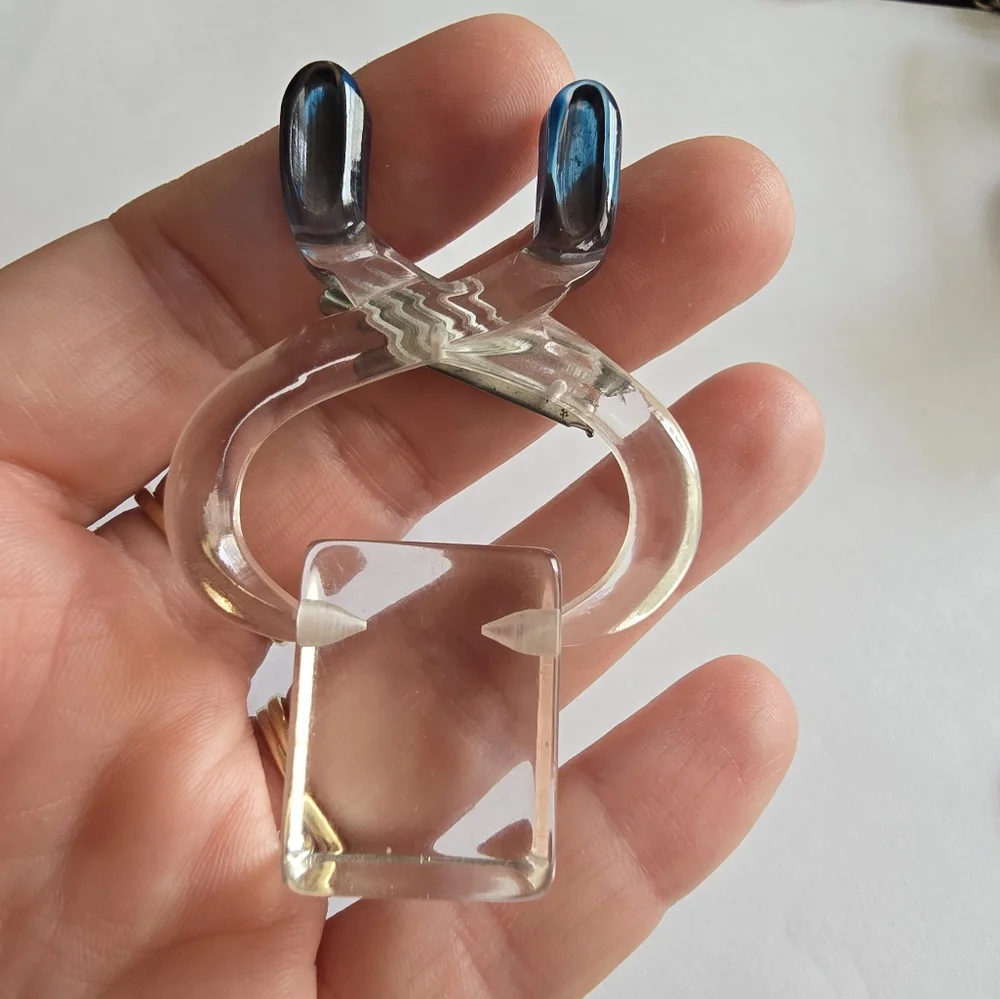 Vintage ice cube brooch Lucite plastic tongs novelty spinner pin blue clear